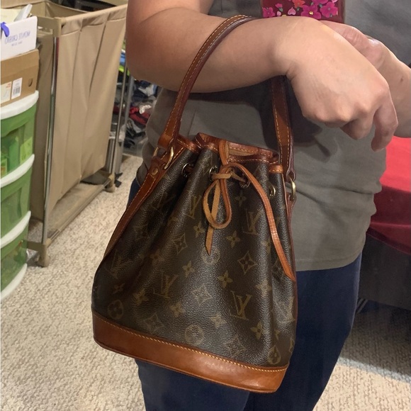 ❣️SOLD❣️$9️⃣5️⃣0️⃣ Vintage Authentic Louis Vuitton Noe bb petit - Picture 6 of 8